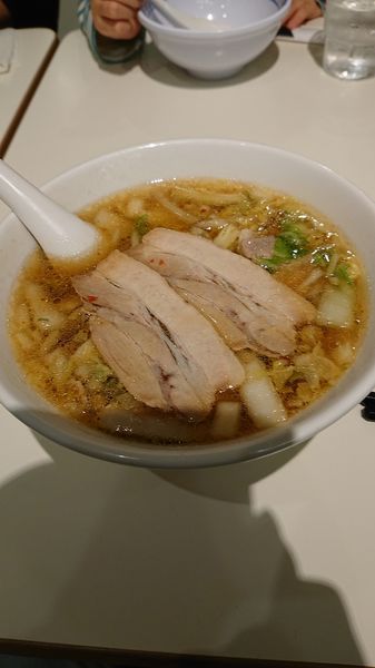 「おいしいラーメン」@神座飲茶樓 東京駅グランルーフ店の写真