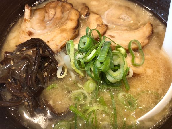 「醤油豚骨チャーシュー麺」@でびっと 中延店の写真