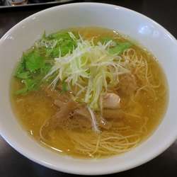 塩らぁめん ６８２円