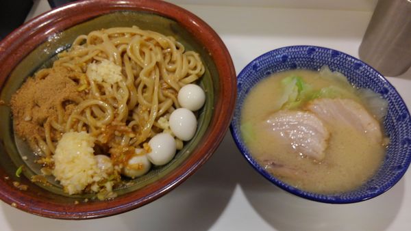 「パタン、うずら」@ハイパーファットンの写真