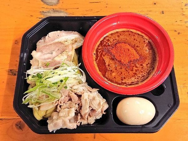 「辛辛エクスプロージョン 濃厚肉味噌つけ麺＋トッピング全部のせ」@大つけ麺博 美味しいラーメン集まりすぎ祭の写真