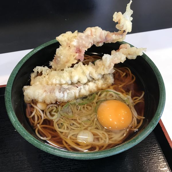 「ゲソ天そば（￥500）＋生玉子（クーポン）」@ゆで太郎 錦町店の写真
