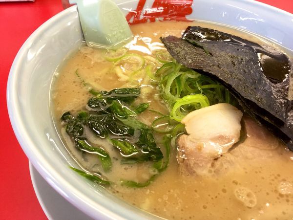 「醤油ラーメン」@山岡家 松本店の写真
