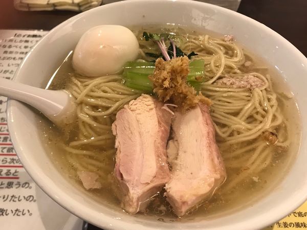 「塩生姜らー麺」@塩生姜らー麺専門店MANNISHの写真
