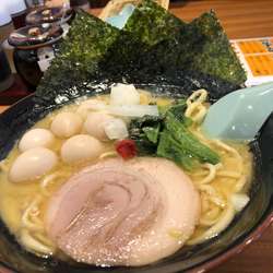 家系ラーメン醤油