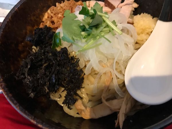 「油そば（中盛り300g）刻み玉ねぎ」@中華蕎麦 志の写真