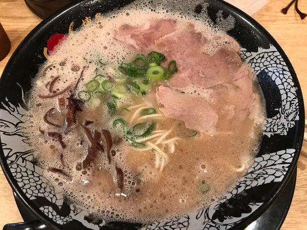 「ラーメン+替玉 硬め 750+150円」@博多一幸舎 京都拉麺小路店の写真