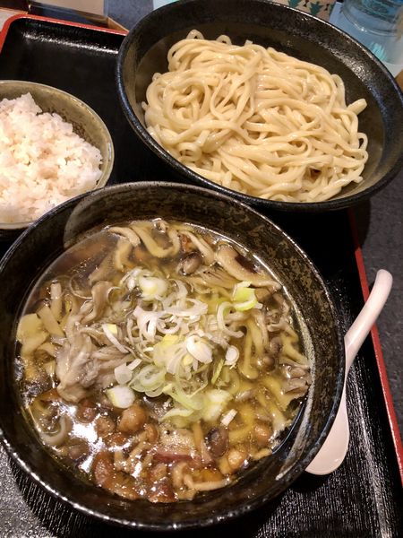 「【短期限定】鴨とキノコのつけ麺 中 (小ライス付) ￥950」@秋田ラーメン はまの写真