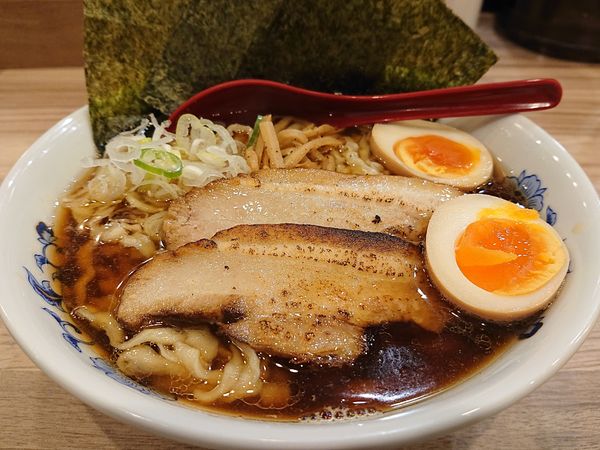 「特製醤油(サービス大盛)」@くじら食堂 nonowa東小金井店の写真