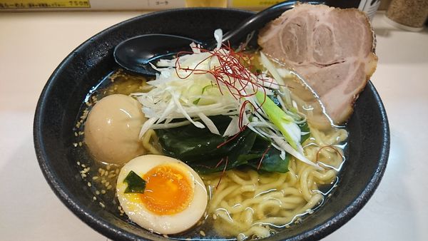 「あごたし塩らーめん 中盛 味玉」@らーめん 司の写真