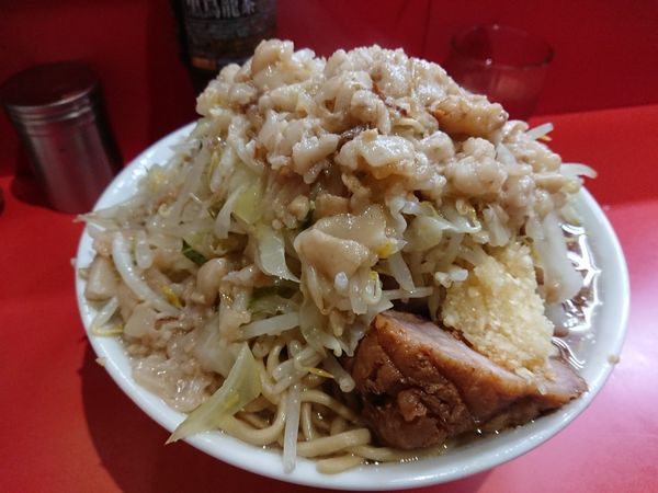 「豚入りラーメン」@ラーメン二郎 仙川店の写真