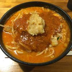 どて辛めん￥800 中盛り 辛さ普通 にんにく多め