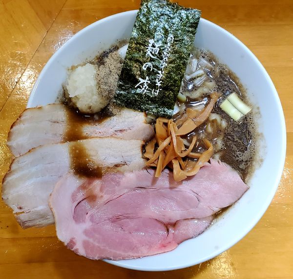 「極上煮干しそば」@自家製中華そば 麺の虜の写真