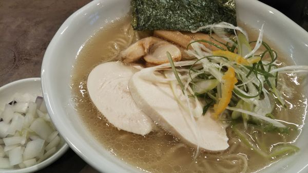 「端麗塩ホタテそば（1日限定２０食）＋大盛無料＋タマネギ」@NOODLE VOICEの写真