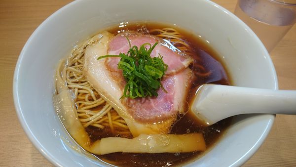 「らぁめん¥800 + 替え玉￥100」@らぁ麺 はやし田 横浜店の写真