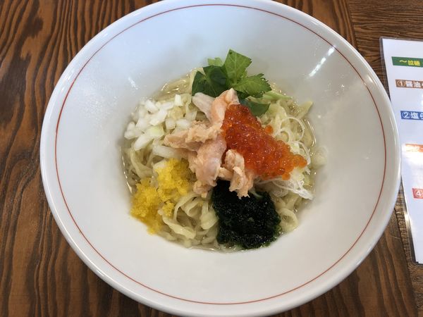 「和えSOBA（サーモンとイクラの山葵和えそば～飯割付～）」@拉麺 イチバノナカの写真