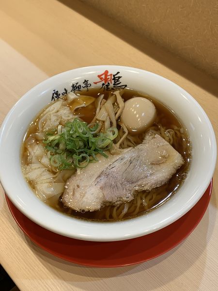 「海老ワンタンメン980円 味玉(クーポン)」@優味麺亭 鸐の写真