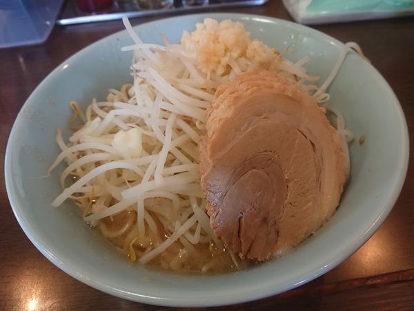 「らーめん 塩（ニンニク）」@らーめんコジマル 東金店の写真