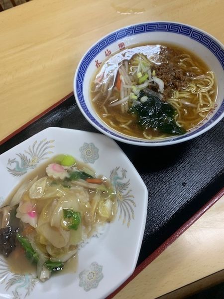 「ランチD（ラーメン・中華丼）650円」@水仙園の写真