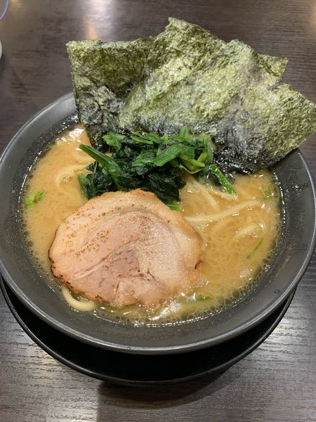 「豚骨ラーメン」@横浜家系ラーメン 市ヶ家の写真