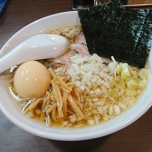 「中華そば 玉ねぎ 柔々半熟タマゴ」@煮干し中華そば 山形屋の写真