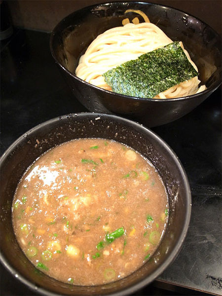 「豚骨つけ麺…880円＋麺大盛…プラス100円」@無鉄砲 つけ麺 無心の写真