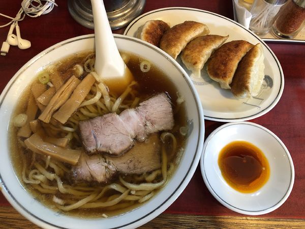 「ラーメン800円＋餃子」@十八番の写真