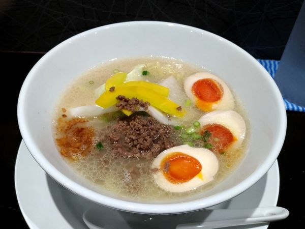 「牛骨白湯＋味玉」@五瞭の写真