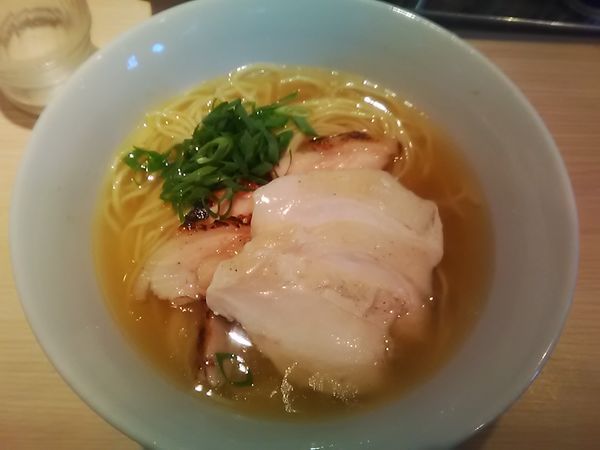 「地鶏そば(黒王・塩)」@麺屋 一燈の写真