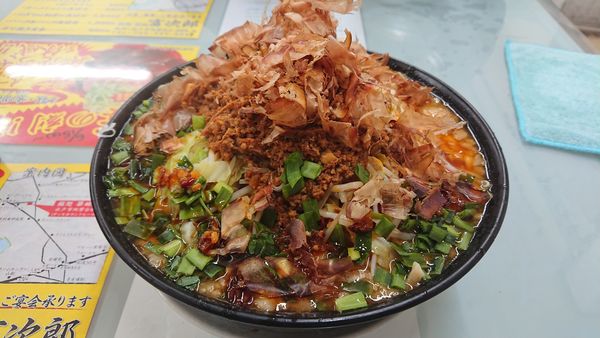 「赤いイナズマ890円」@ラーメン 富次郎 堀町店の写真