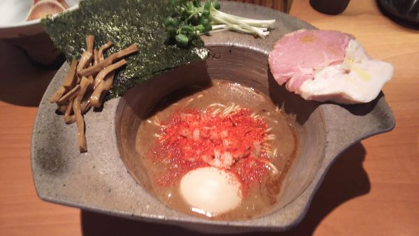 「辛ニボリッチ+味玉 950円」@拉麺 成の写真