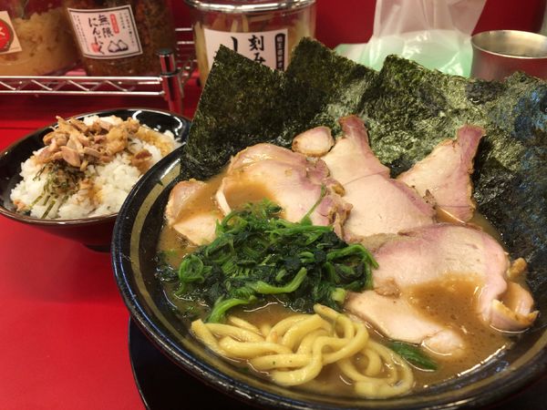 「ﾁｬｰｼｭｰﾒﾝ（5枚）1000円 ﾉﾘ 50円ｸｰﾎﾟﾝ他」@柏 王道家の写真