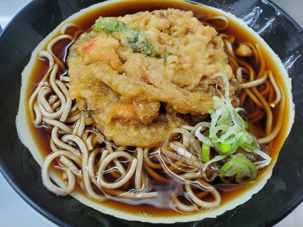 「天ぷらそば420円」@日栄軒の写真