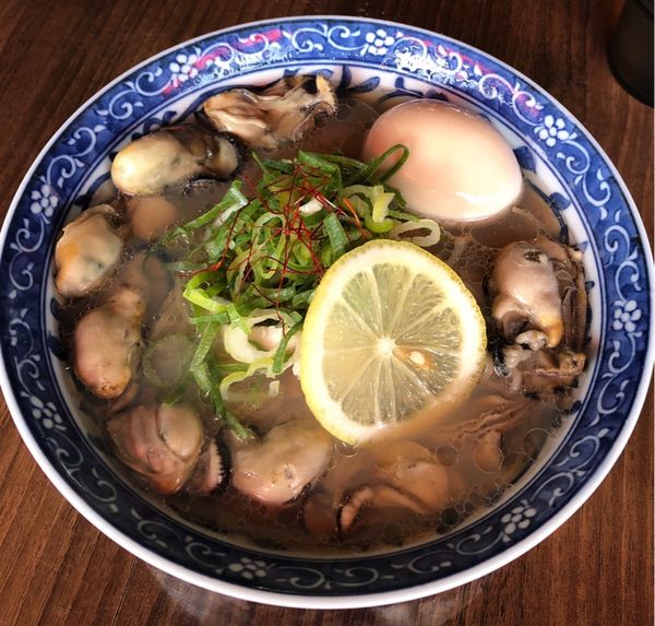 「牡蠣そば特製」@寿製麺よしかわ 保谷店の写真