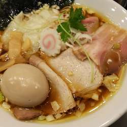 特製中華そば 880円