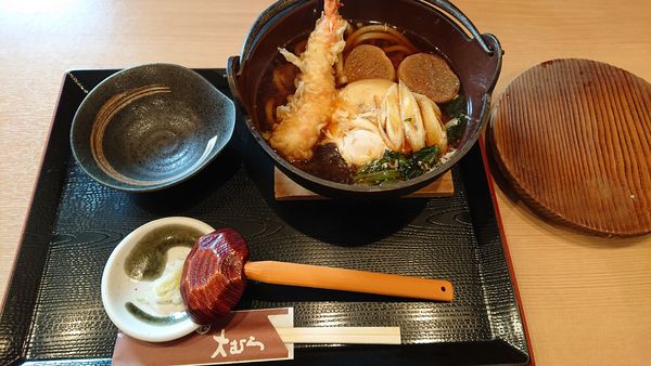 「鍋焼きうどん　１２００円」@手打ちそば 大むらの写真