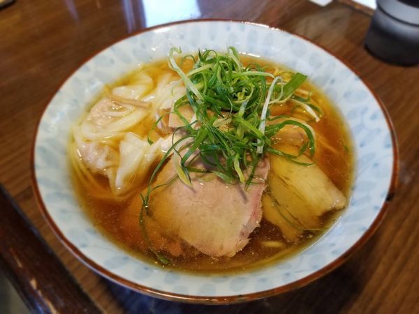 「地鶏わんたんめん 800円」@寿製麺よしかわ 保谷店の写真