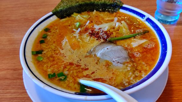 「辛味噌らーめん640円＋税(こってり20円）」@らーめん屋 あじとら 行田店の写真