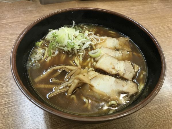 「とんそば？」@名代らーめん 航海屋 新宿店の写真