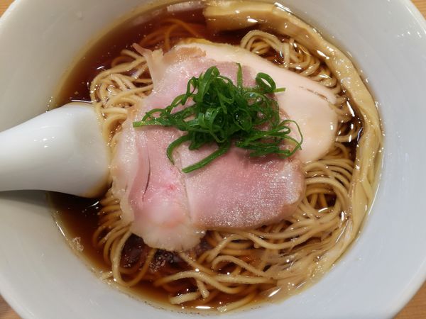 「らぁ麺:800円」@らぁ麺 はやし田 横浜店の写真