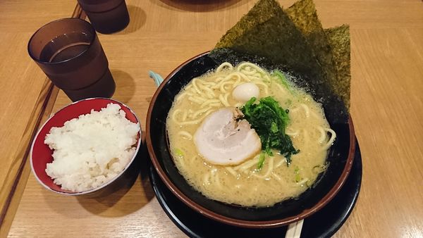 「ラーメン 700円」@横浜家系ラーメン 淵野辺家の写真