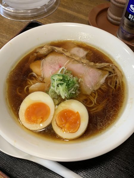 「会津地鶏らーめん 醤油 煮玉子入り 850円」@らぁ麺 おかむらの写真
