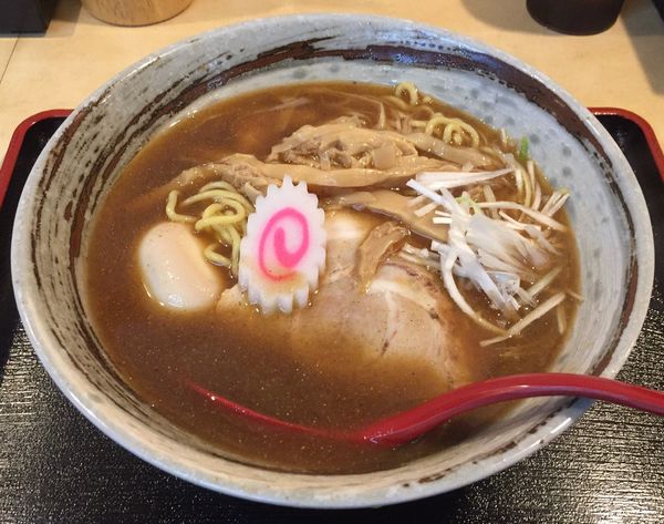 「煮干しらーめん＋味付玉子」@栄昇らーめん 匠の写真