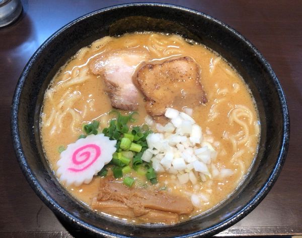 「濃厚中華そば 大盛」@中華そば 輝羅の写真