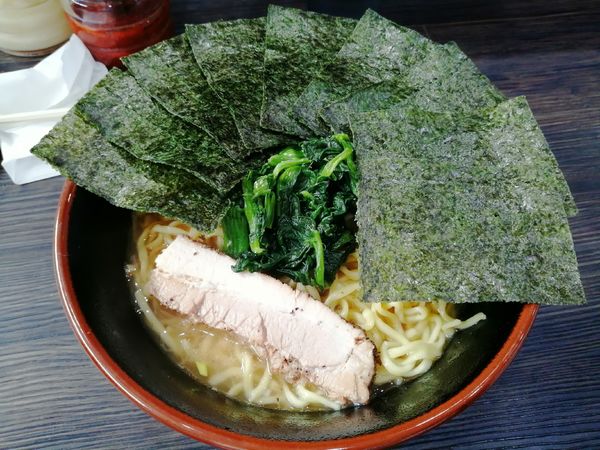 「中盛ラーメン、のり、半ライス、麺かため」@究極汁麺 はねだ家の写真