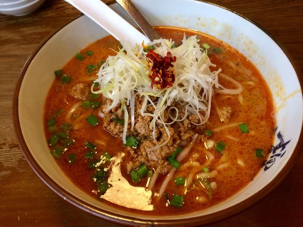 「辛辛麺　８９０円」@横濱家 大和店の写真