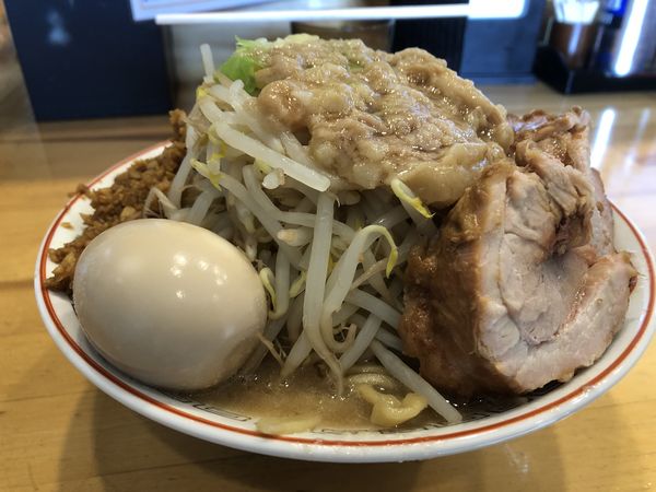 「小ラーメン（にんにく）＋味玉¥900」@ラーメン伝次平の写真