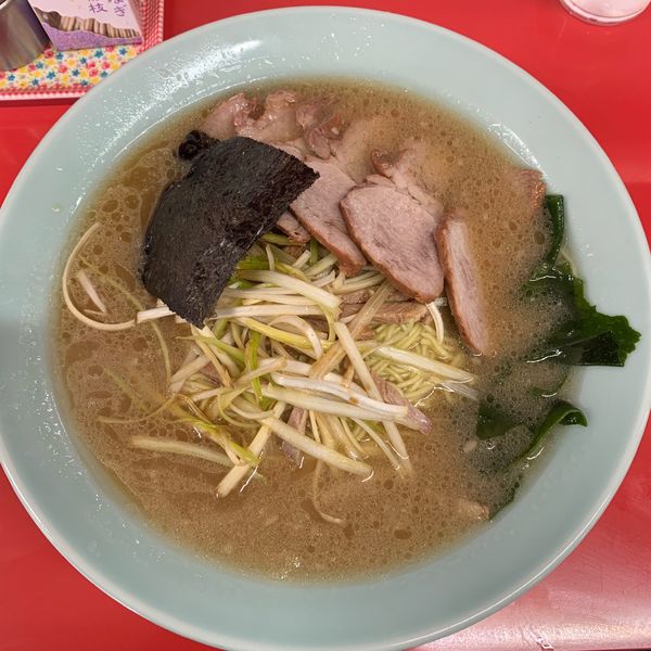 「ネギチャーシュー中1100円＋ライス250円。」@ラーメンショップ 岡津店の写真