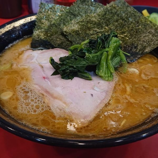 「ラーメン 中盛」@家系総本山 ラーメン吉村家の写真
