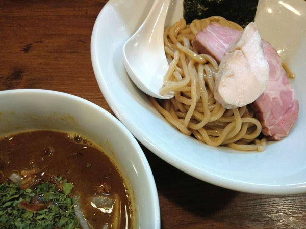 「【限定】スパイシーカレーつけ麺（辛口） ￥880」@Trigo(トリーゴ)の写真